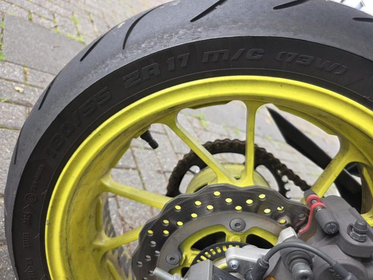 Motorradgutachten: Schaden an Hinterrad und Felge